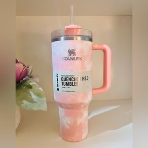 🎉LAST PIECE🎉Stanley 40 oz. Quencher H2.0 FlowState Tumbler Peach Tie Dye